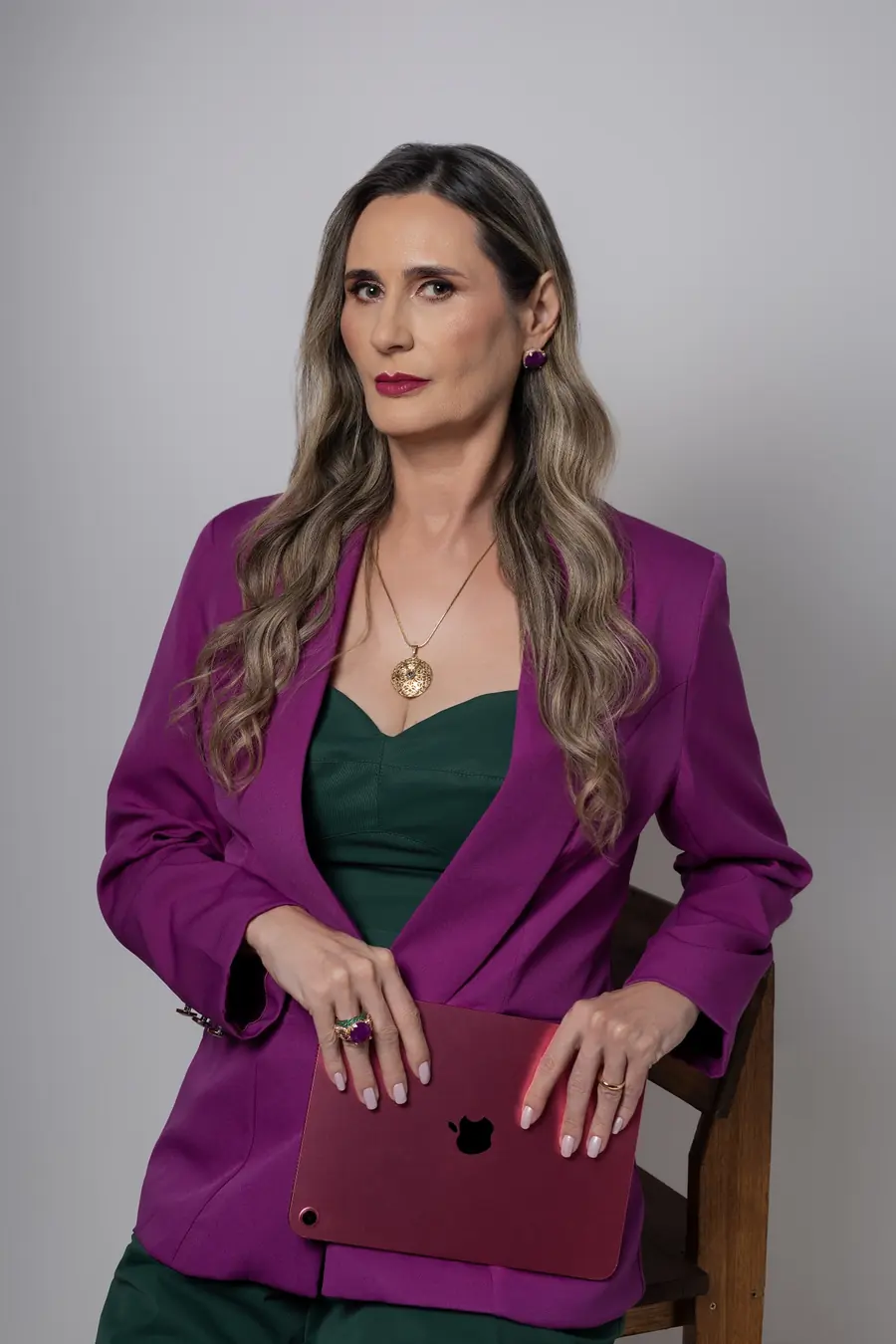 Dra. Leila Pedroso em retrato profissional